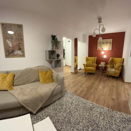 Meba Apartments Brasov Luaran gambar